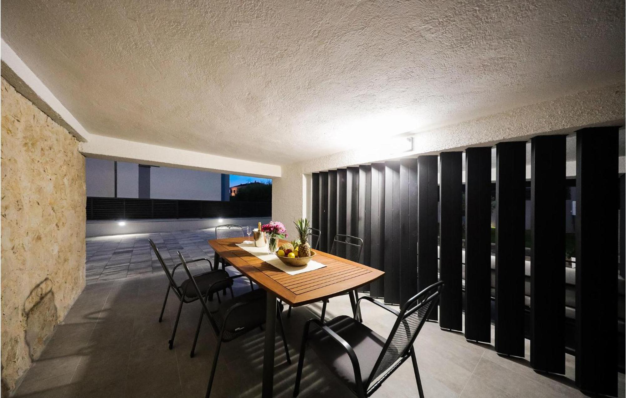 Lovely Apartment In Zadar With Wifi Εξωτερικό φωτογραφία